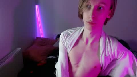 Snapshot of usuck364662 chatting on January 14, 7:48 am Excuse me online show from January 14, 7:48 am