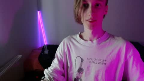 Snapshot of usuck364662 chatting on January 28, 3:36 am Excuse me online show from January 28, 3:36 am