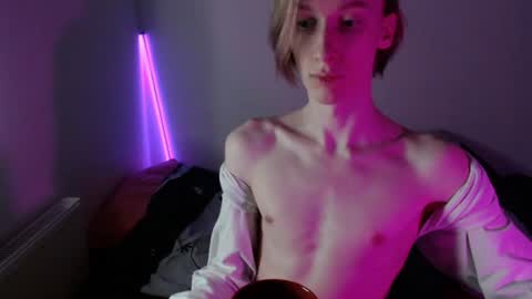 Snapshot of usuck364662 chatting on January 29, 3:12 am Excuse me online show from January 29, 3:12 am