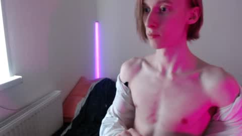 Snapshot of usuck364662 chatting on February 4, 8:02 am Excuse me online show from February 4, 8:02 am