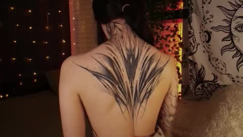 Snapshot of uwu_eva chatting on December 12, 9:30 am Eva online show from December 12, 9:30 am