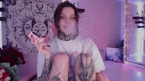 Snapshot of uwu_eva chatting on February 16, 10:21 am Eva online show from February 16, 10:21 am