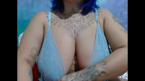 Snapshot of vaholiver chatting on December 27, 2:58 am Vah Oliver online show from December 27, 2:58 am