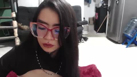 vaiolet online show from October 8, 4:43 am