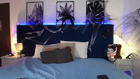 Tifanny  online show from October 30, 7:47 pm