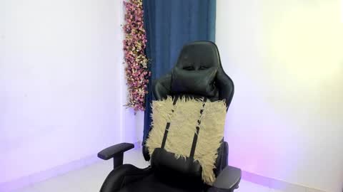 valentina online show from December 9, 2:49 pm