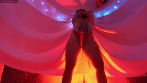 Snapshot of valengray chatting on February 15, 3:20 am Valen online show from February 15, 3:20 am