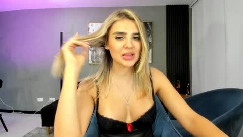 Valen online show from February 19, 4:23 am