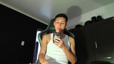 valentean online show from November 18, 7:29 pm