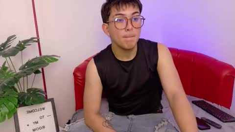 Valentin  online show from November 12, 3:51 am