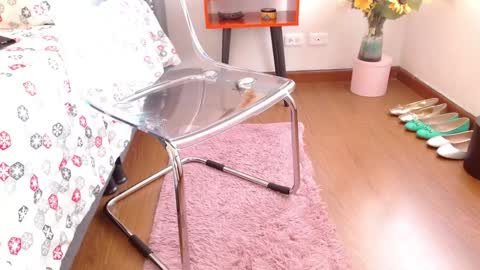 Valen Ferrer online show from December 27, 6:31 pm