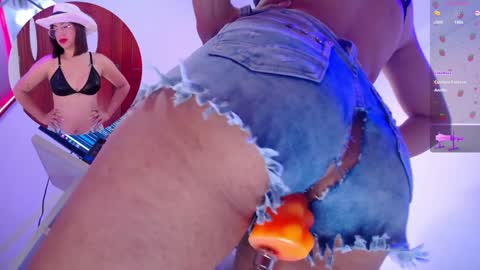 Valentina online show from January 6, 1:19 pm