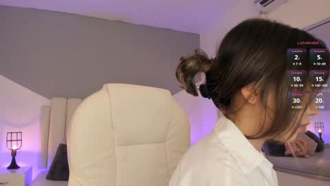 Snapshot of valentina_m17 chatting on December 7, 2:31 am VALENTINA online show from December 7, 2:31 am