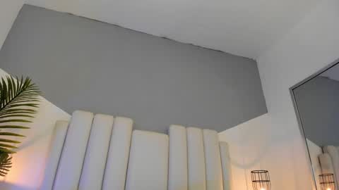 Snapshot of valentina_m17 chatting on December 31, 5:00 am VALENTINA online show from December 31, 5:00 am