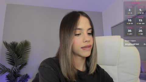 Snapshot of valentina_m17 chatting on February 26, 2:37 am VALENTINA online show from February 26, 2:37 am