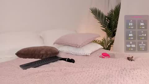 Snapshot of valentina_m17 chatting on November 30, 12:25 am VALENTINA online show from November 30, 12:25 am