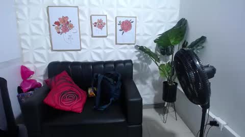 Valentina  online show from February 17, 11:09 pm