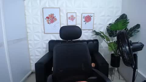 Valentina  online show from March 8, 7:05 am