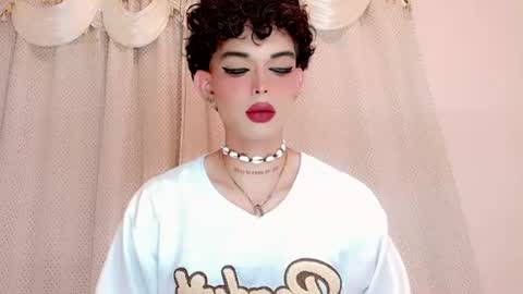 Marian online show from December 16, 1:54 am