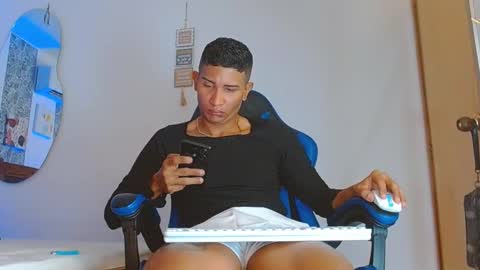 Mistery Guy online show from November 20, 12:33 am