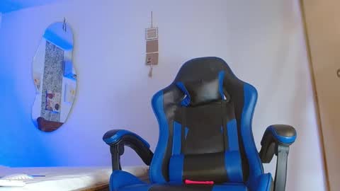 Mistery Guy online show from December 2, 1:55 am