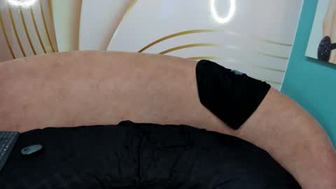 valentino lux online show from November 16, 3:34 am