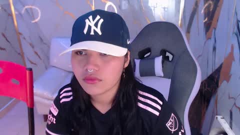 Snapshot of valeri_harpers4 chatting on October 5, 12:58 pm valeri_harpers4 online show from October 5, 12:58 pm