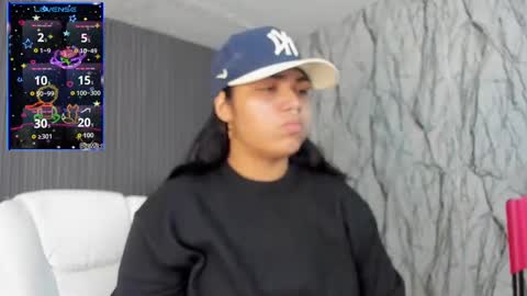 Snapshot of valeri_harpers4 chatting on November 8, 6:18 pm valeri_harpers4 online show from November 8, 6:18 pm