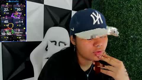 Snapshot of valeri_harpers4 chatting on November 12, 2:45 am valeri_harpers4 online show from November 12, 2:45 am