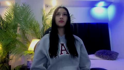 valeri_tafur online show from September 12, 11:10 am