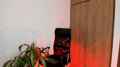 Valeria lewiis joness online show from December 25, 6:31 am