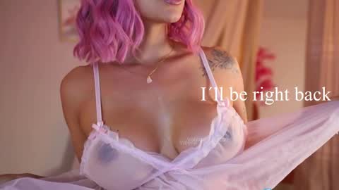 Snapshot of valeria_orozco chatting on January 10, 2:46 am valeria_orozco online show from January 10, 2:46 am