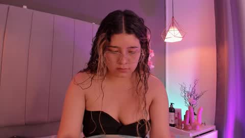 valeria_rouse28 online show from November 30, 6:12 pm