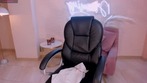 Valeria online show from January 11, 9:15 am