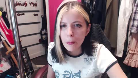 ValeriaXKiss online show from February 22, 6:08 pm