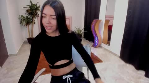 Snapshot of valerie_fox19 chatting on November 28, 1:14 pm Valerie fox online show from November 28, 1:14 pm