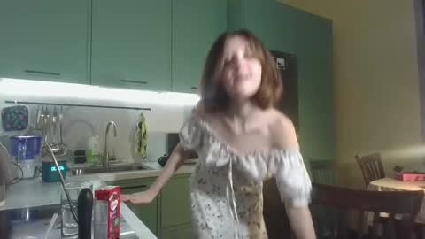 Kristi moony online show from February 6, 9:06 pm