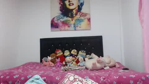 valerie_rousse online show from February 25, 5:19 am