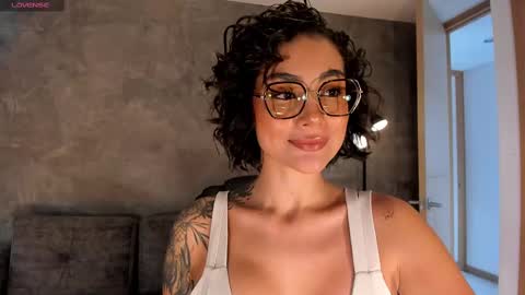 Snapshot of valerieaustin chatting on October 31, 4:19 pm call me Val online show from October 31, 4:19 pm