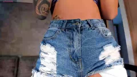 Snapshot of valerieaustin chatting on November 11, 3:34 pm call me Val online show from November 11, 3:34 pm