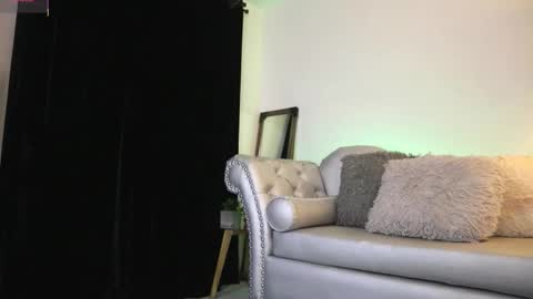 Valerie Style3 online show from November 3, 4:25 am