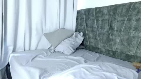 valerigallardo online show from October 4, 8:07 pm