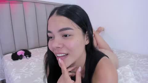 Snapshot of valery__nova chatting on March 3, 3:31 pm Cris online show from March 3, 3:31 pm