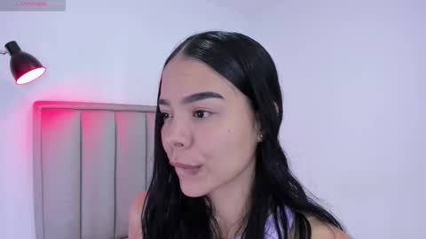 Snapshot of valery__nova chatting on October 16, 1:50 am Cris online show from October 16, 1:50 am