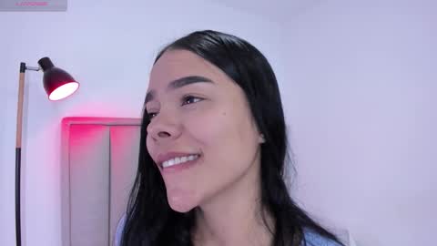 Snapshot of valery__nova chatting on November 11, 2:44 am Cris online show from November 11, 2:44 am