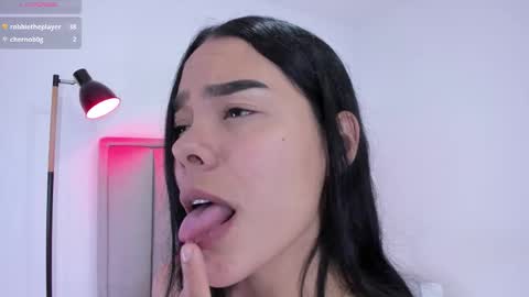 Snapshot of valery__nova chatting on November 14, 1:26 am Cris online show from November 14, 1:26 am