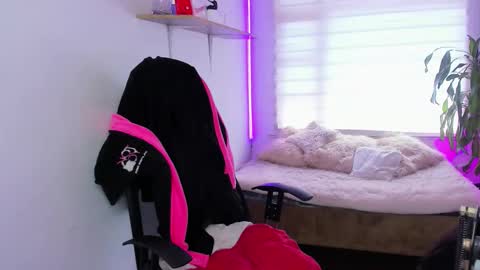 valery_bonnet1 online show from October 25, 7:19 pm