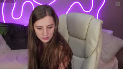 V A L E R Y  M U R online show from October 12, 12:48 pm