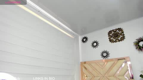 VALERIA online show from January 8, 4:00 pm