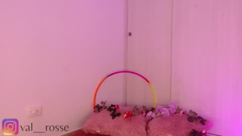 Val online show from October 18, 1:12 pm